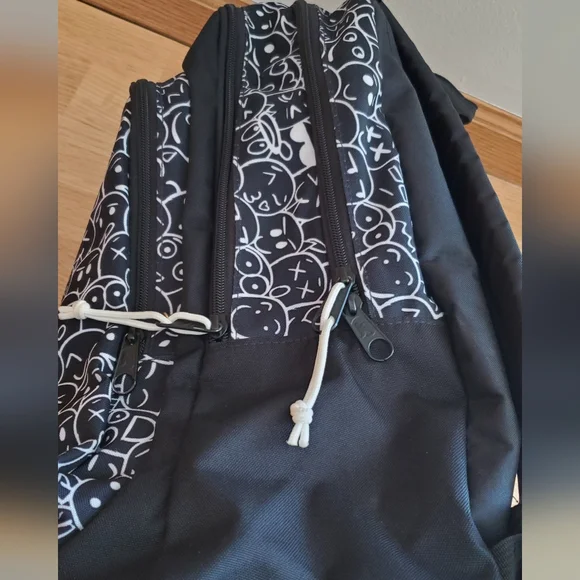 Jansport Backpack - Picture 3 of 4